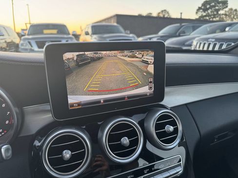 Used 2015 Mercedes-Benz C 400 4MATIC w/ Driver Assistance Package image 16