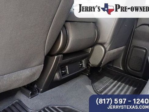 Used 2023 Chevrolet Silverado 2500 Custom w/ Custom Convenience Package AWD/4WD image 21