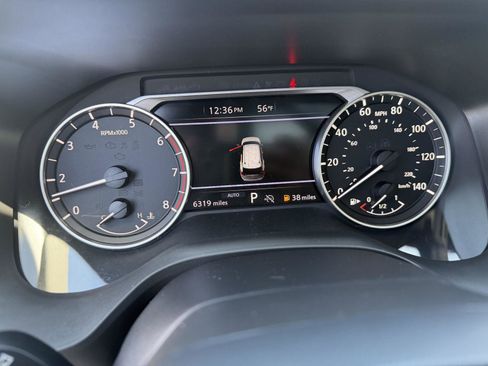 Used 2025 Nissan Rogue SV w/ SV Premium Package image 15