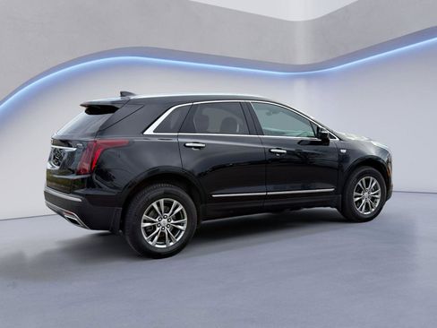 Used 2021 Cadillac XT5 Premium Luxury image 3
