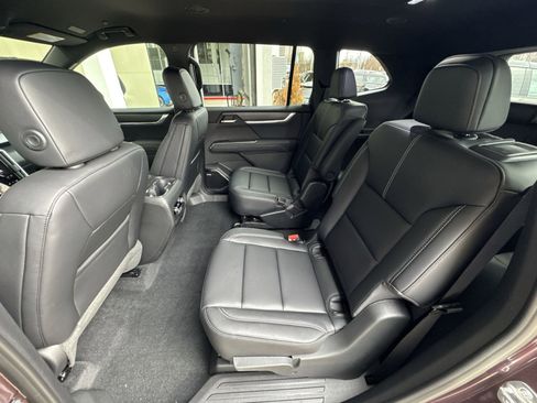 New 2026 GMC Acadia Elevation w/ Elevation Premium Package image 24