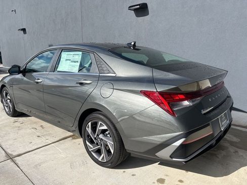 New 2026 Hyundai Elantra Limited FWD image 7