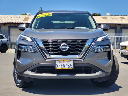Certified 2023 Nissan Rogue SV FWD image 2
