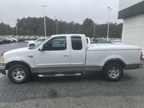 Used 2002 Ford F150 XLT image 2