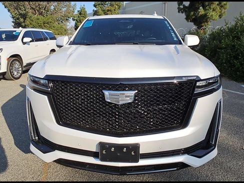 Used 2023 Cadillac Escalade Premium Luxury AWD/4WD image 6