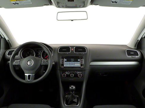 Used 2010 Volkswagen Golf 2-Door FWD image 7