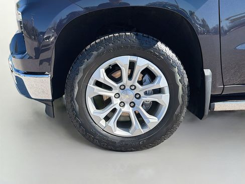 Used 2022 Chevrolet Silverado 1500 LTZ w/ LTZ Premium Package image 43