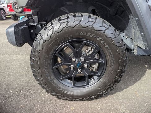 Used 2024 Jeep Wrangler Willys image 27