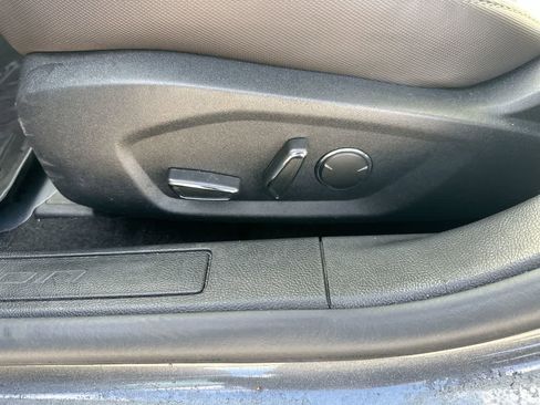 Used 2020 Ford Fusion SE w/ Equipment Group 151A image 22