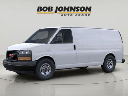 New 2026 GMC Savana 2500 RWD image 5