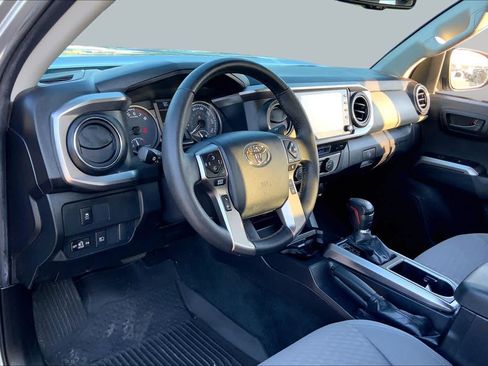 Used 2023 Toyota Tacoma SR5 w/ Technology Package AWD/4WD image 13