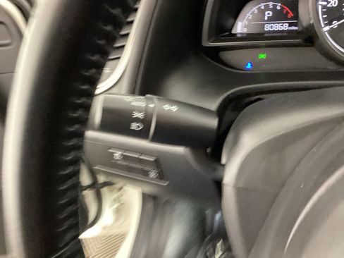 Used 2018 MAZDA MAZDA3 Touring image 20