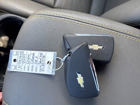 Used 2023 Chevrolet Colorado ZR2 w/ ZR2 Convenience Package III image 35