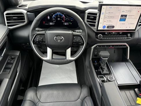 Used 2025 Toyota Sequoia Platinum image 4