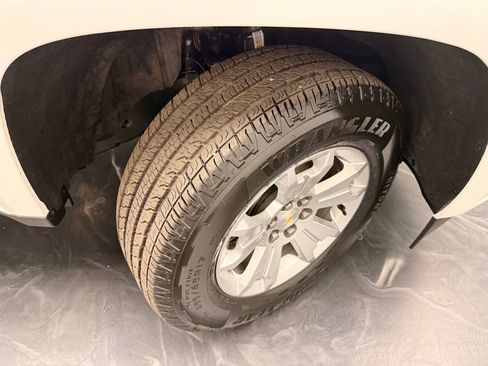 Used 2021 Chevrolet Colorado LT w/ Safety Package image 21