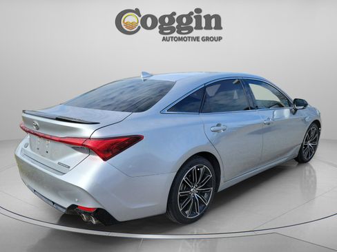 Used 2022 Toyota Avalon Touring image 12
