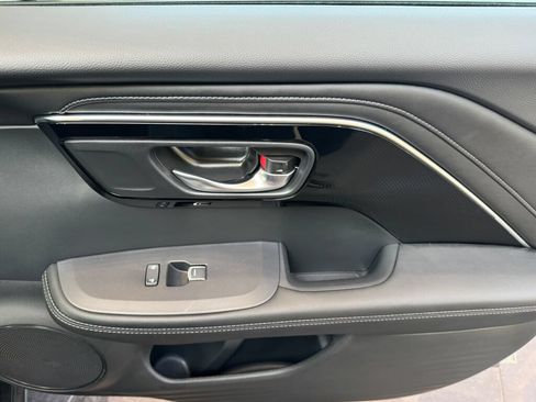 Certified 2025 Acura ADX AWD image 33