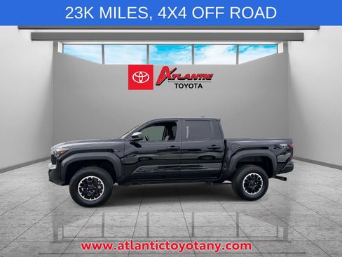 Used 2024 Toyota Tacoma TRD Off-Road AWD/4WD image 4