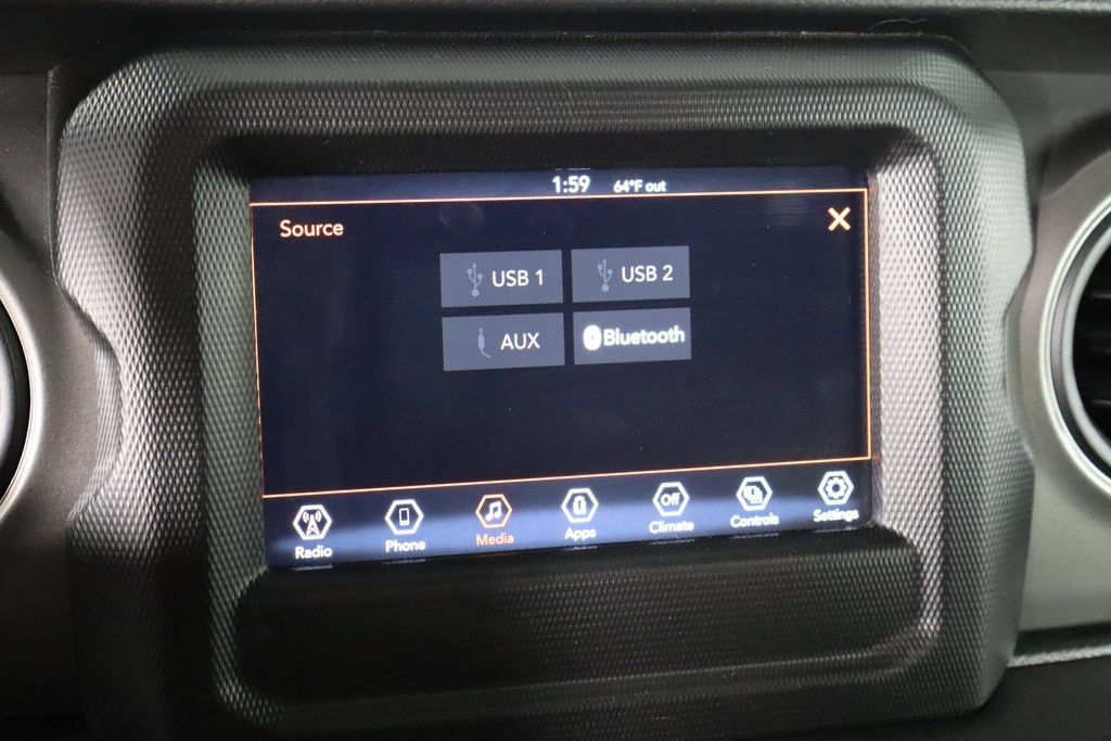Used 2022 Jeep Gladiator Sport AWD/4WD image 32