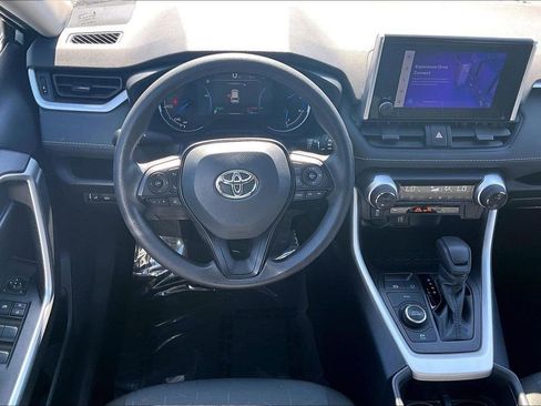 Used 2025 Toyota RAV4 XLE image 8