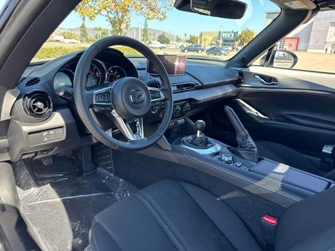 New 2025 MAZDA MX-5 Miata Club image 7