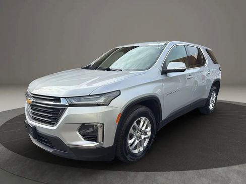 Used 2022 Chevrolet Traverse LS AWD/4WD image 1