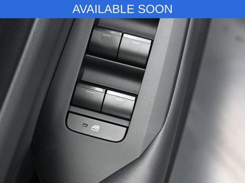 Used 2024 Toyota Prius LE AWD/4WD image 12