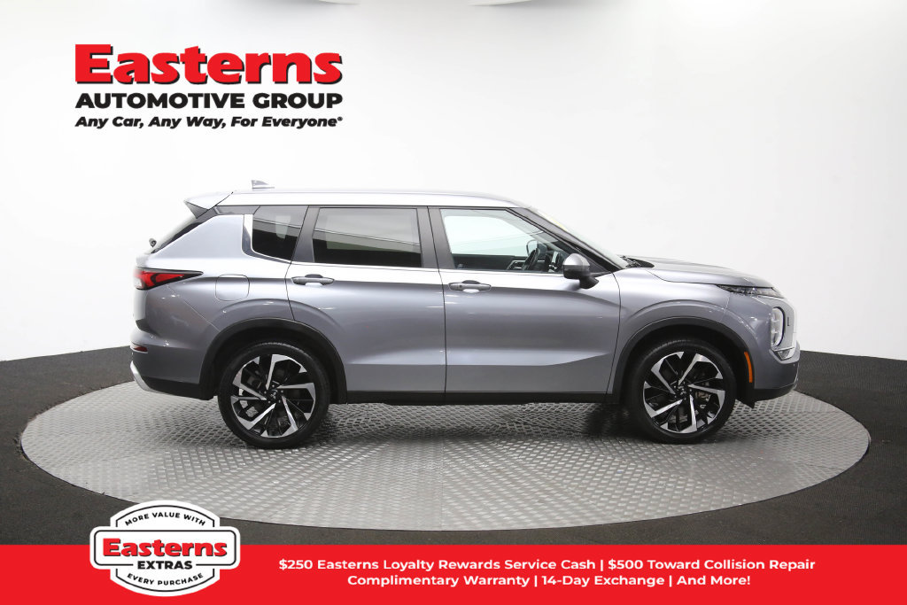 Used 2024 Mitsubishi Outlander SE AWD/4WD image 46