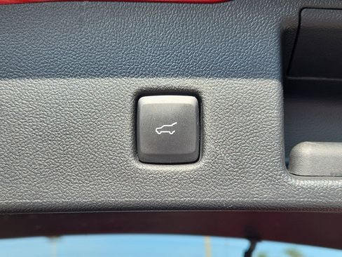 Used 2022 Ford Escape Titanium w/ Titanium Premium Package image 9