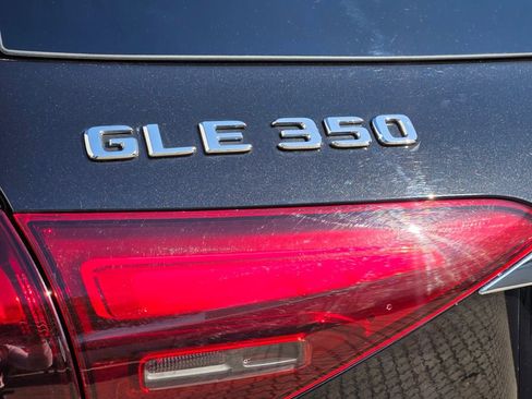 Used 2025 Mercedes-Benz GLE 350 4MATIC image 11