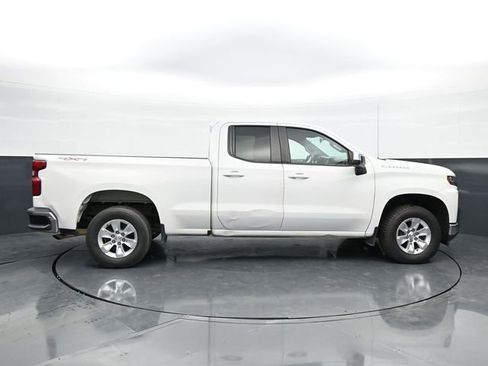 Used 2020 Chevrolet Silverado 1500 LT w/ Trailering Package image 8