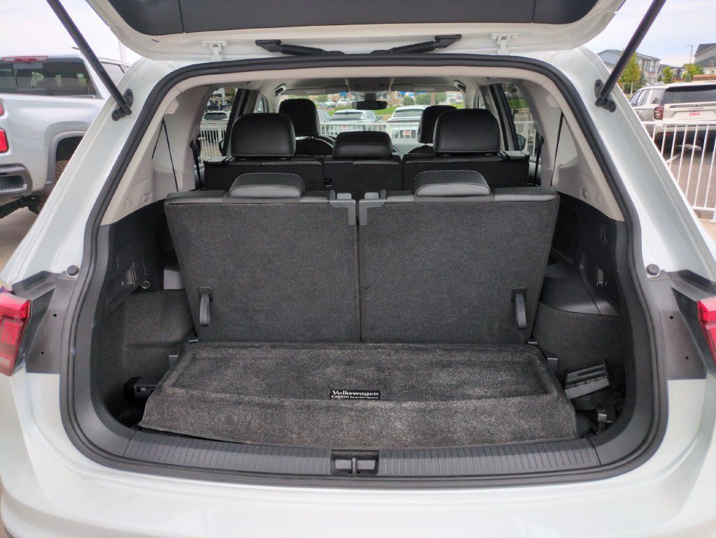 Used 2023 Volkswagen Tiguan SE FWD image 22