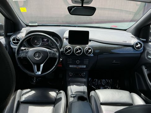Used 2017 Mercedes-Benz B 250e image 17