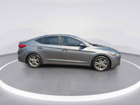 Used 2018 Hyundai Elantra Value Edition FWD image 9