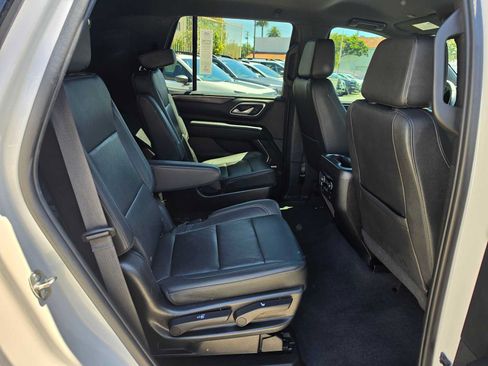 Used 2022 Chevrolet Tahoe LT w/ Luxury Package RWD image 12