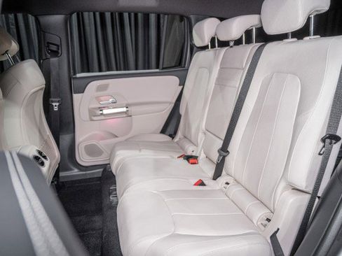 New 2025 Mercedes-Benz GLB 250 image 12