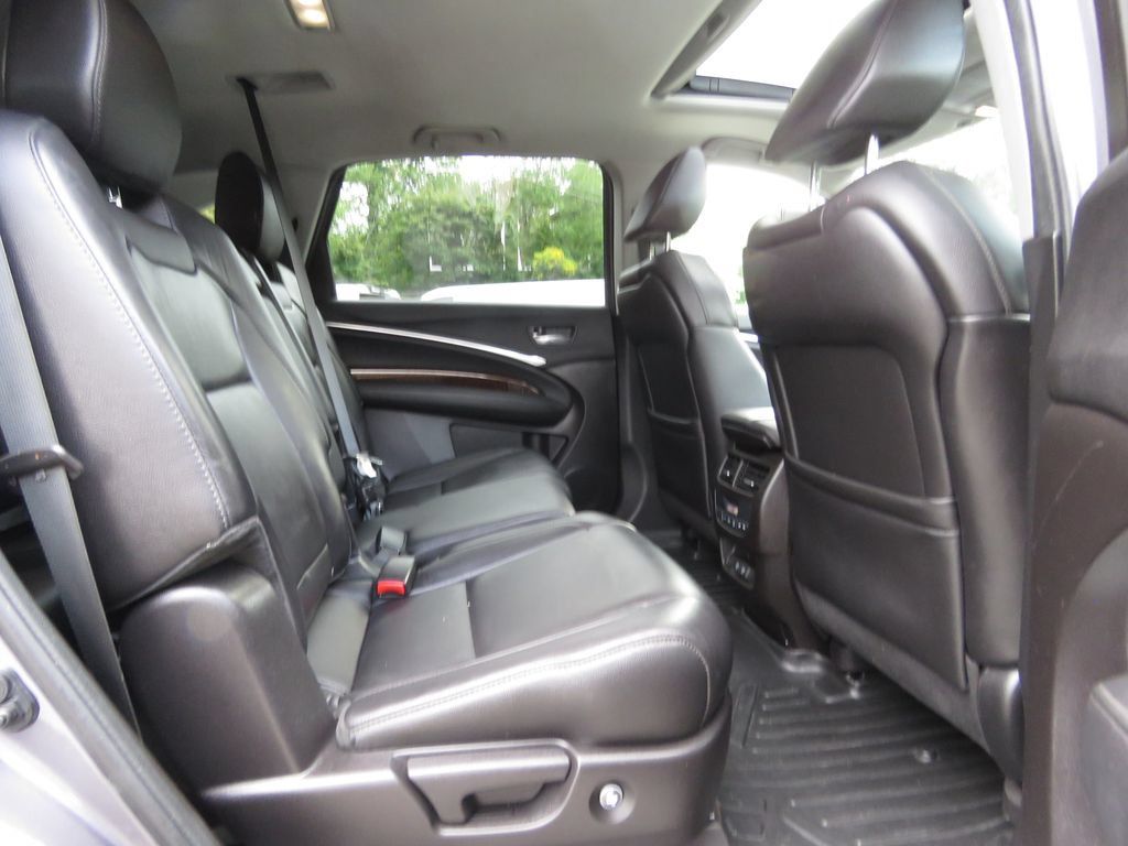 Used 2018 Acura MDX SH-AWD image 15
