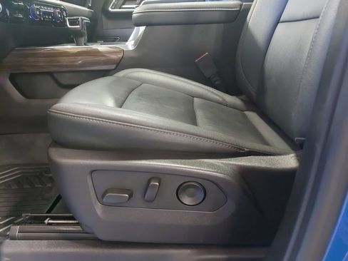 Used 2024 Chevrolet Silverado 1500 LT Trail Boss w/ LT Trail Boss Premium Package AWD/4WD image 30