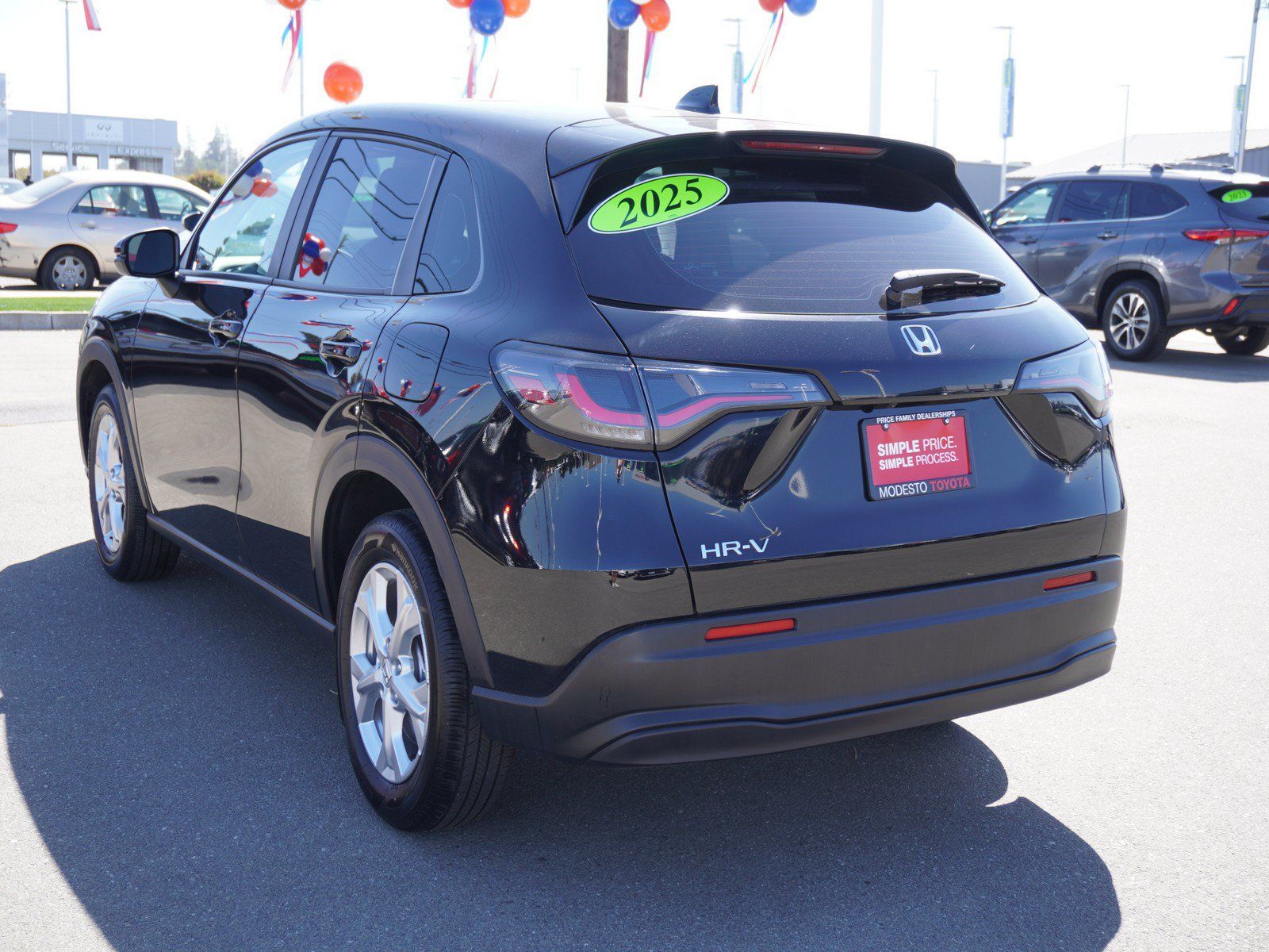 Used 2025 Honda HR-V LX image 8