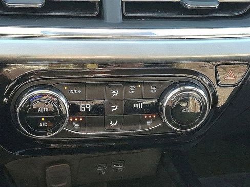 Used 2024 Chevrolet Trax LT w/ Driver Confidence Package image 19