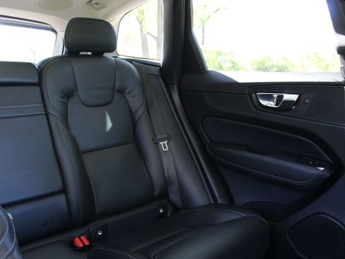 Used 2021 Volvo XC60 T6 Inscription AWD/4WD image 14