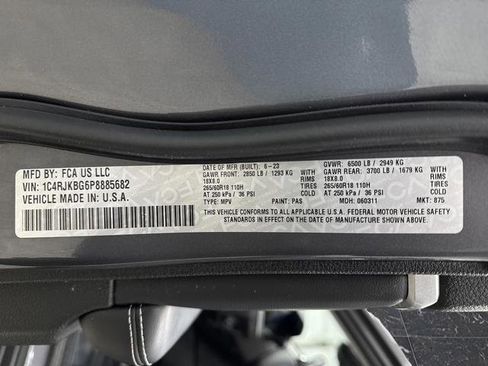 Used 2023 Jeep Grand Cherokee L Limited image 41