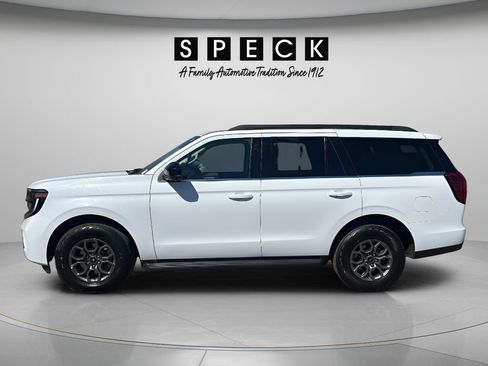 Certified 2025 Ford Expedition Active AWD/4WD image 2