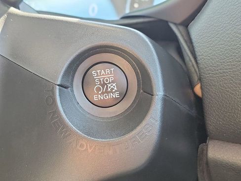 Used 2021 Jeep Renegade Latitude image 33