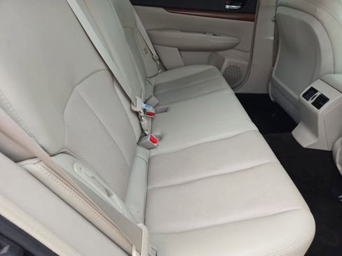 Used 2014 Subaru Outback 2.5i Limited w/ Moonroof Package AWD/4WD image 20