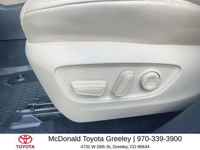 Certified 2025 Toyota Highlander Limited AWD/4WD image 12
