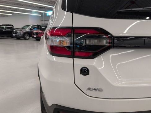 New 2025 Honda Pilot Touring image 31