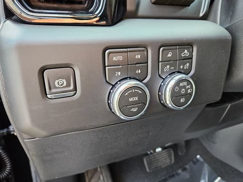New 2026 GMC Sierra 1500 AT4 w/ AT4 Premium Package AWD/4WD image 25