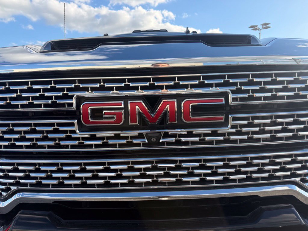 Used 2020 GMC Sierra 2500 Denali w/ Technology Package AWD/4WD image 8