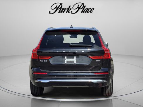 Used 2023 Volvo XC60 B5 Plus w/ Climate Package AWD/4WD image 4